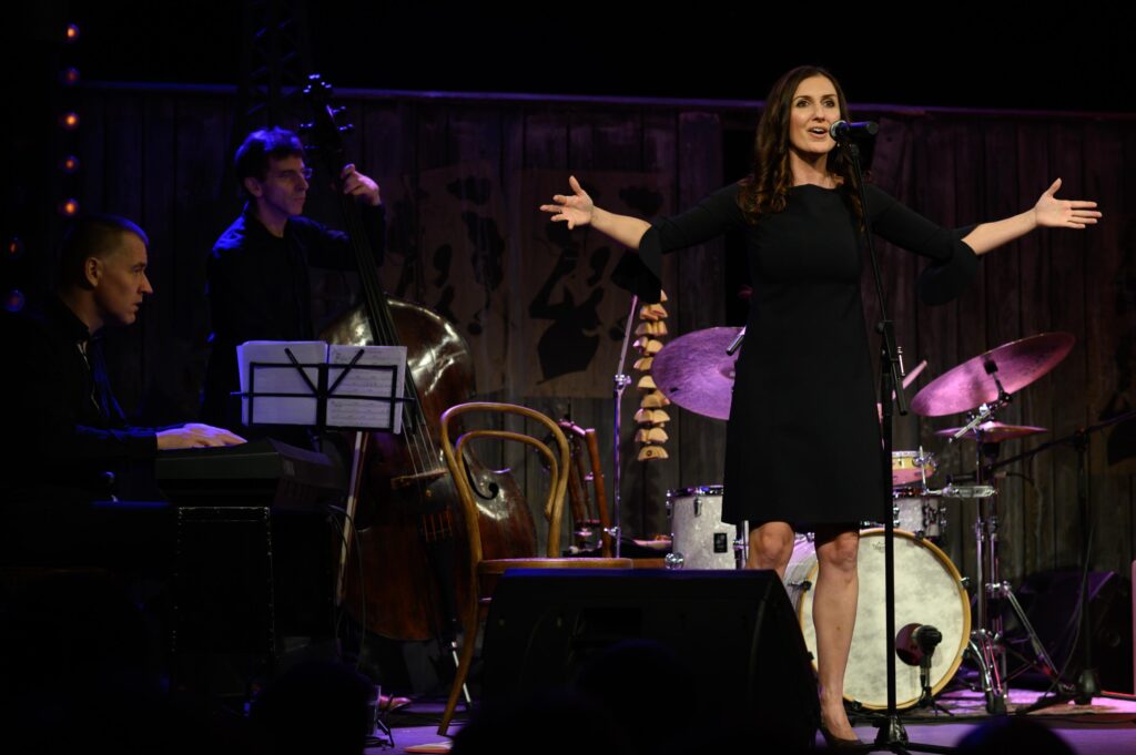25 let s Édith Piaf – Radka Fišarová